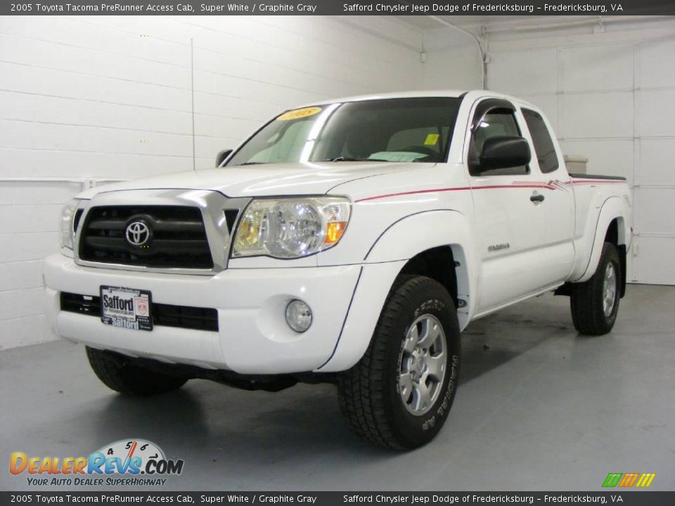 2005 Toyota Tacoma PreRunner Access Cab Super White / Graphite Gray Photo #1