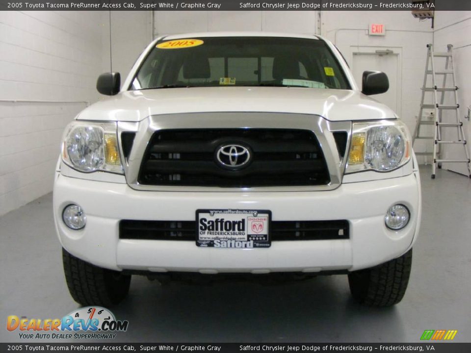 2005 Toyota Tacoma PreRunner Access Cab Super White / Graphite Gray Photo #2