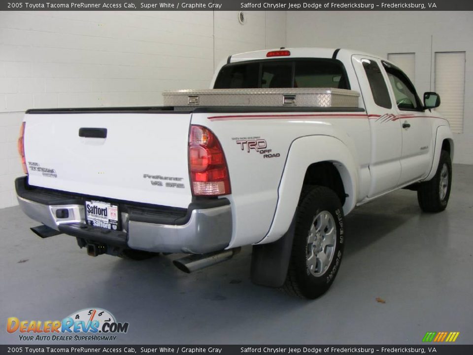 2005 Toyota Tacoma PreRunner Access Cab Super White / Graphite Gray Photo #4