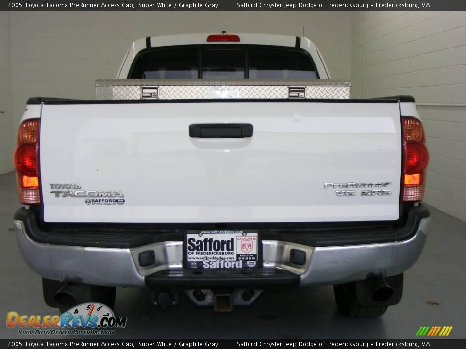 2005 Toyota Tacoma PreRunner Access Cab Super White / Graphite Gray Photo #5