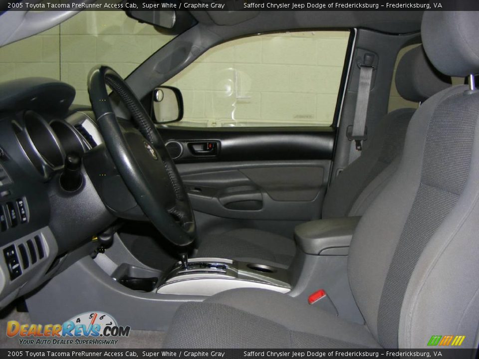 2005 Toyota Tacoma PreRunner Access Cab Super White / Graphite Gray Photo #10