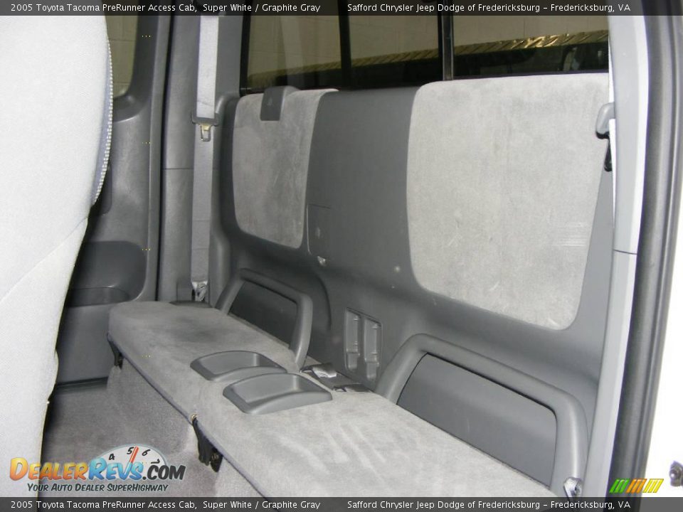 2005 Toyota Tacoma PreRunner Access Cab Super White / Graphite Gray Photo #12