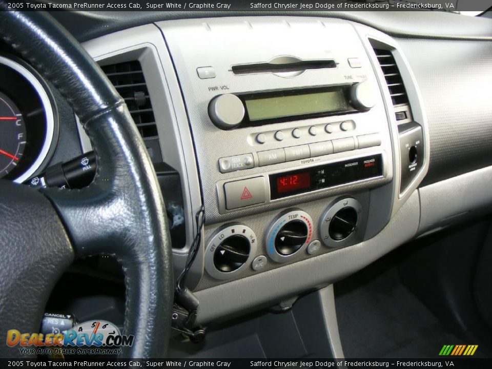 2005 Toyota Tacoma PreRunner Access Cab Super White / Graphite Gray Photo #19