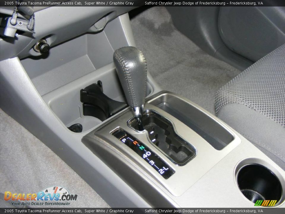 2005 Toyota Tacoma PreRunner Access Cab Super White / Graphite Gray Photo #20