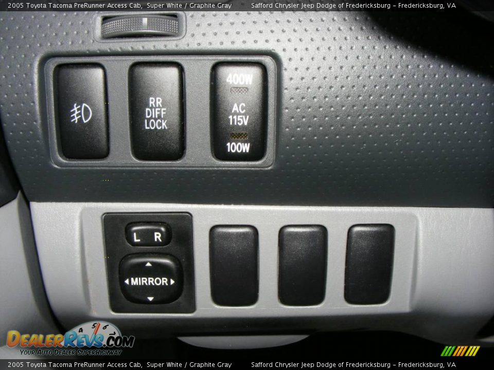 2005 Toyota Tacoma PreRunner Access Cab Super White / Graphite Gray Photo #22