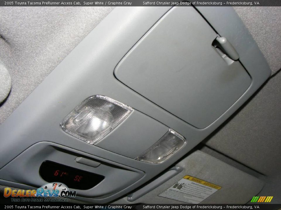 2005 Toyota Tacoma PreRunner Access Cab Super White / Graphite Gray Photo #23