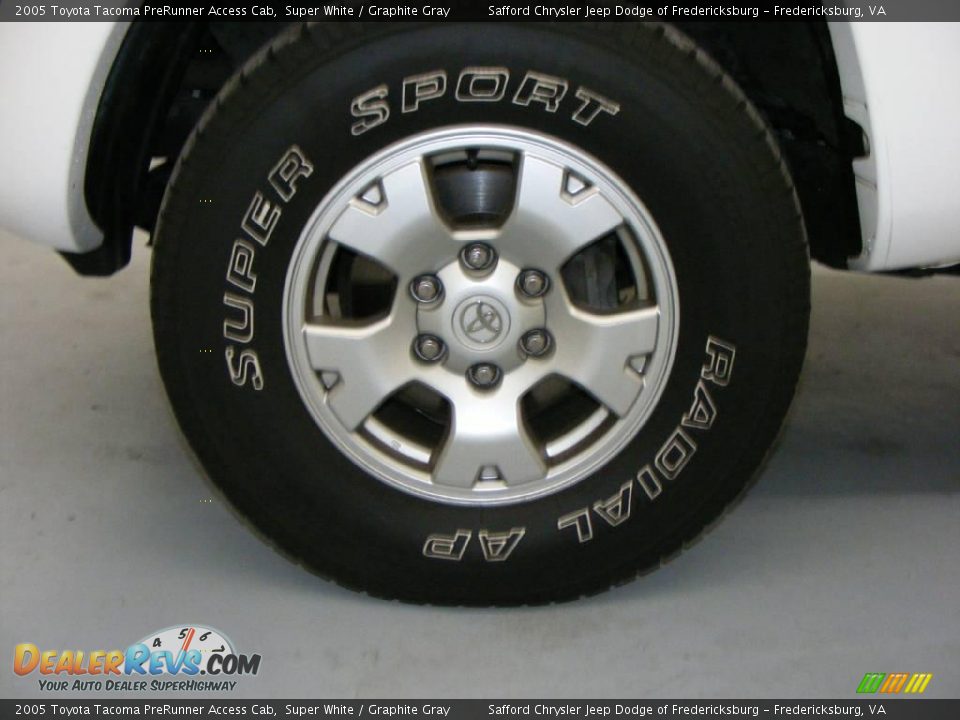 2005 Toyota Tacoma PreRunner Access Cab Super White / Graphite Gray Photo #29