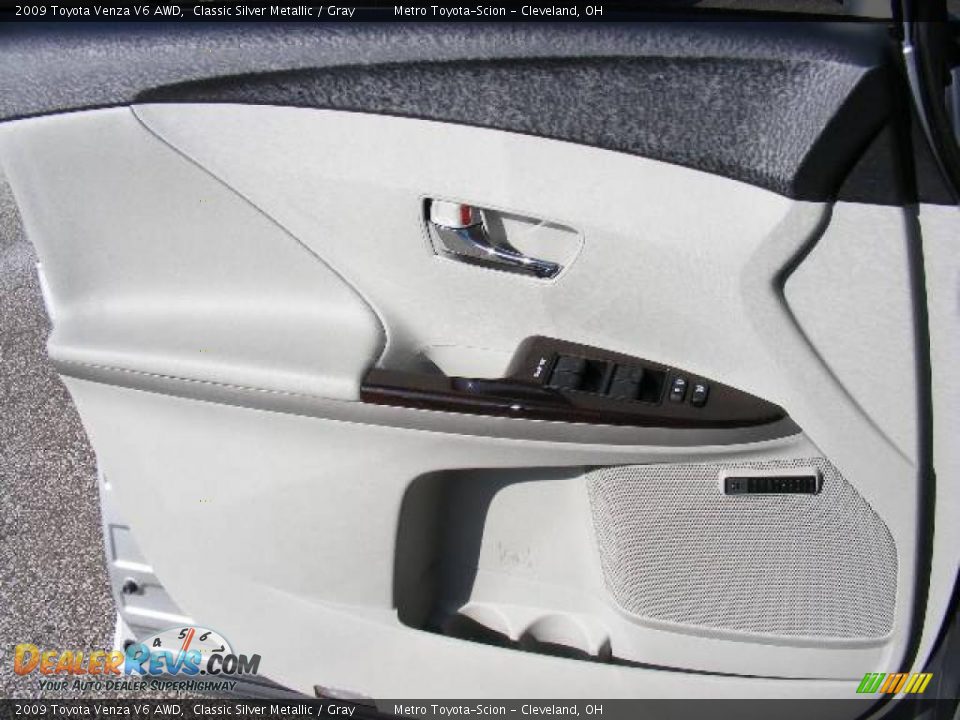 2009 Toyota Venza V6 AWD Classic Silver Metallic / Gray Photo #24