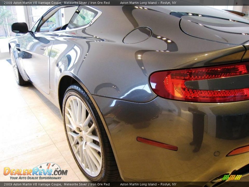2009 Aston Martin V8 Vantage Coupe Meteorite Silver / Iron Ore Red Photo #14