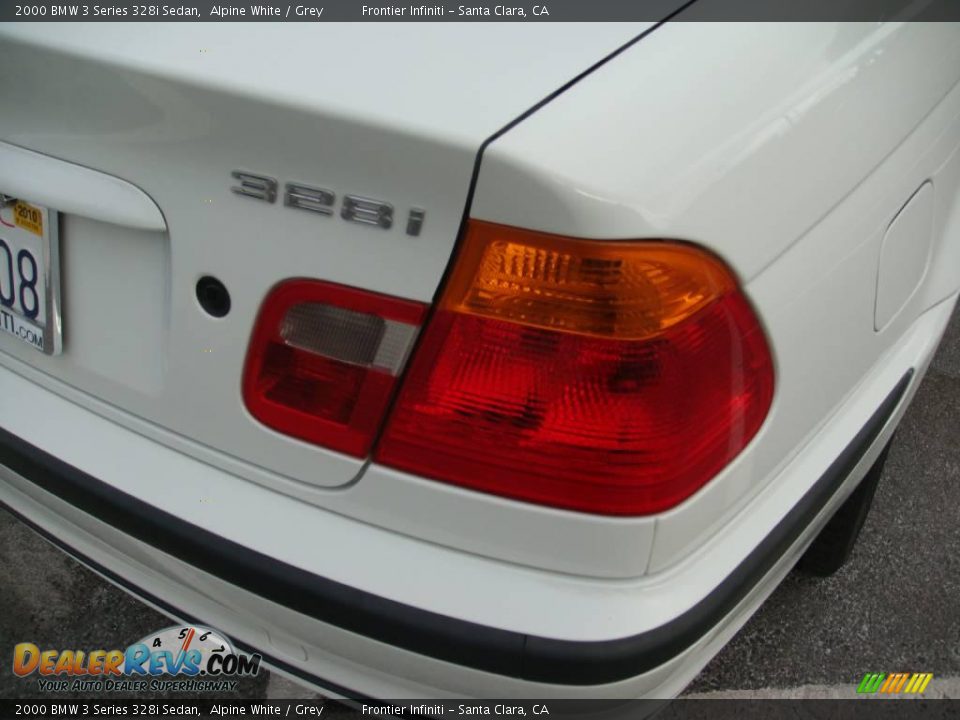 2000 BMW 3 Series 328i Sedan Alpine White / Grey Photo #16