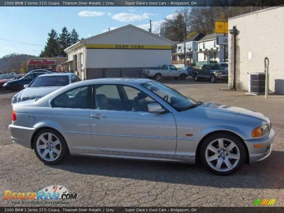 2000 BMW 3 Series 323i Coupe Titanium Silver Metallic / Grey Photo #9