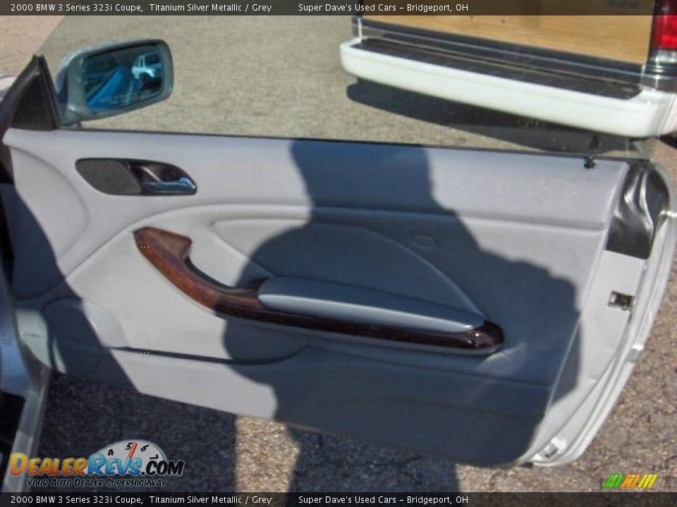 2000 BMW 3 Series 323i Coupe Titanium Silver Metallic / Grey Photo #14