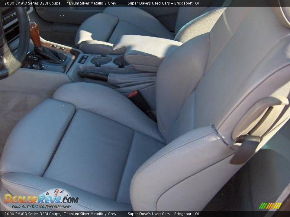 2000 BMW 3 Series 323i Coupe Titanium Silver Metallic / Grey Photo #17