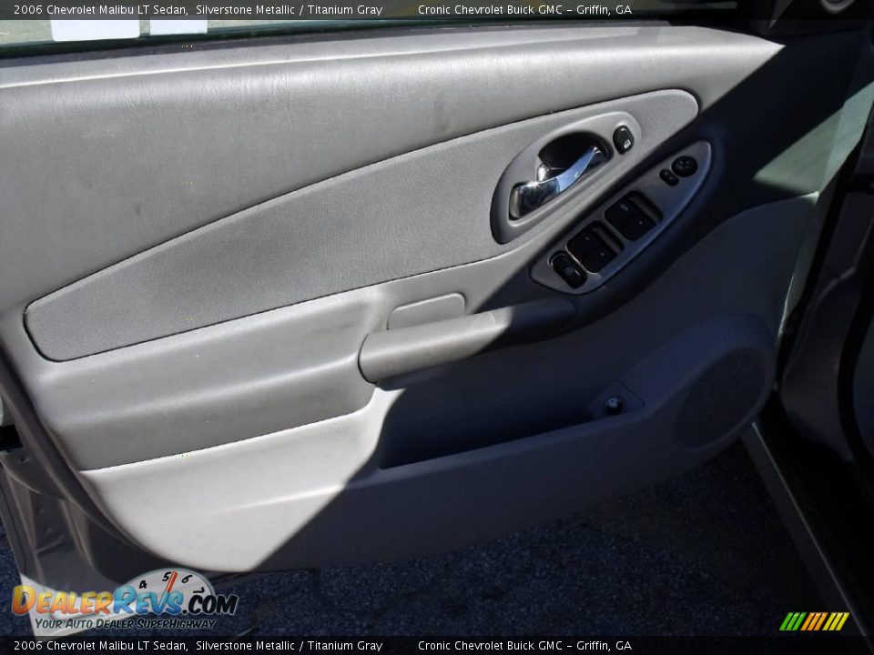 2006 Chevrolet Malibu LT Sedan Silverstone Metallic / Titanium Gray Photo #11