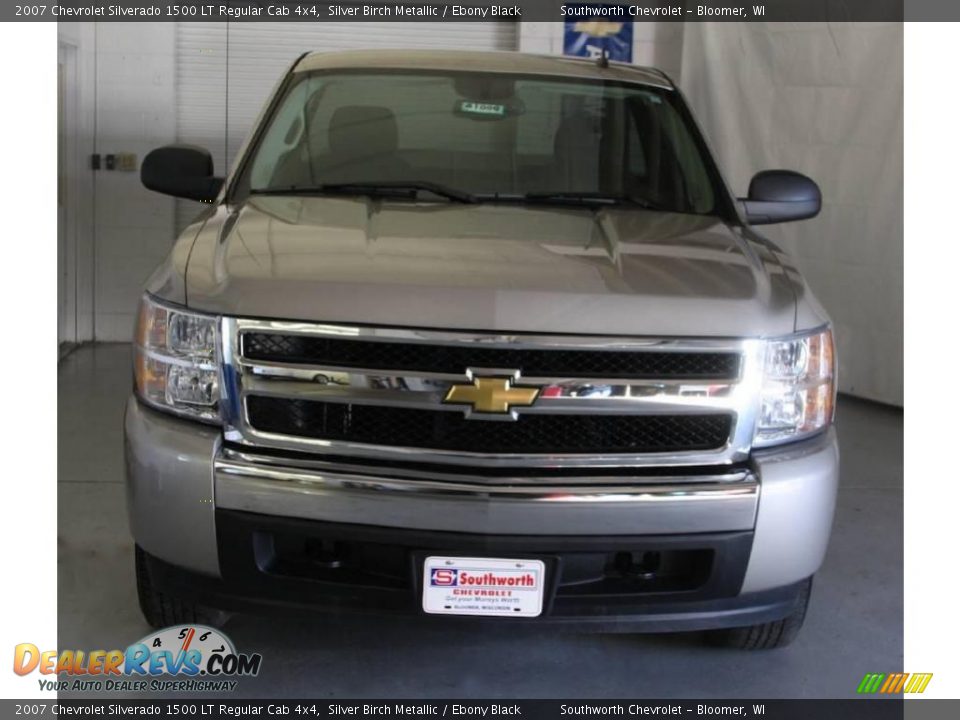2007 Chevrolet Silverado 1500 LT Regular Cab 4x4 Silver Birch Metallic / Ebony Black Photo #2