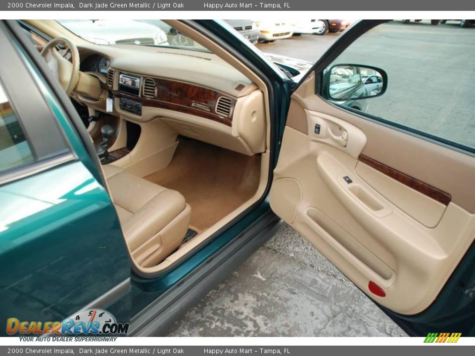 2000 Chevrolet Impala Dark Jade Green Metallic / Light Oak Photo #17