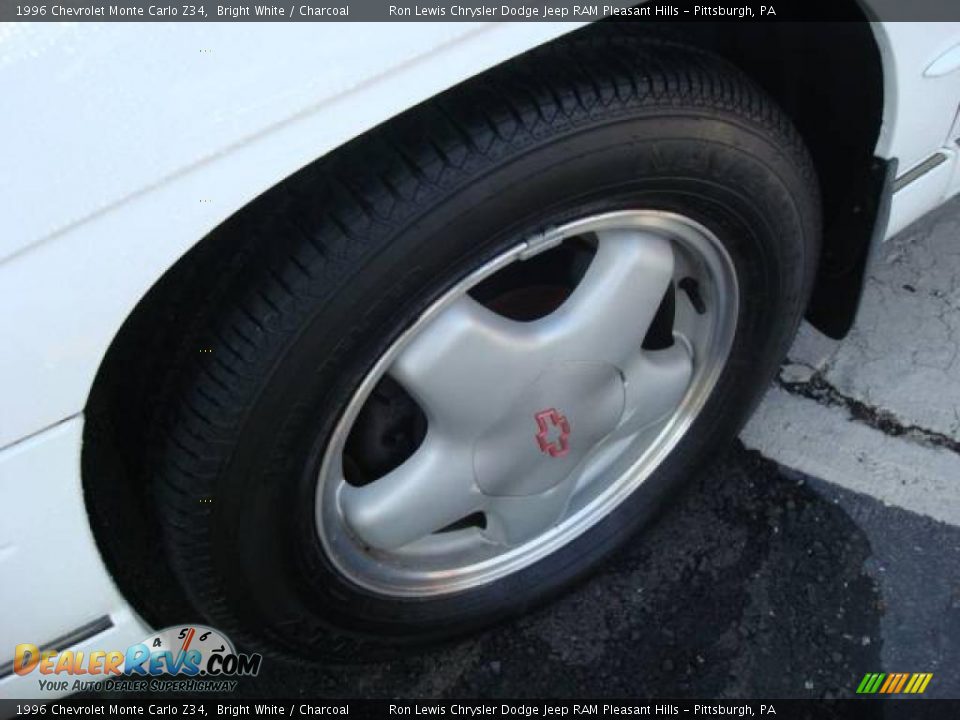 1996 Chevrolet Monte Carlo Z34 Bright White / Charcoal Photo #9