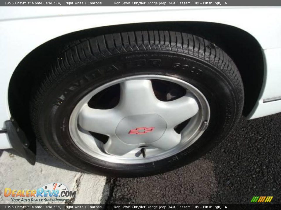 1996 Chevrolet Monte Carlo Z34 Bright White / Charcoal Photo #12