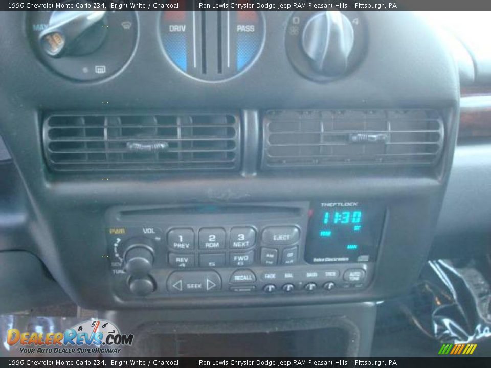 1996 Chevrolet Monte Carlo Z34 Bright White / Charcoal Photo #23