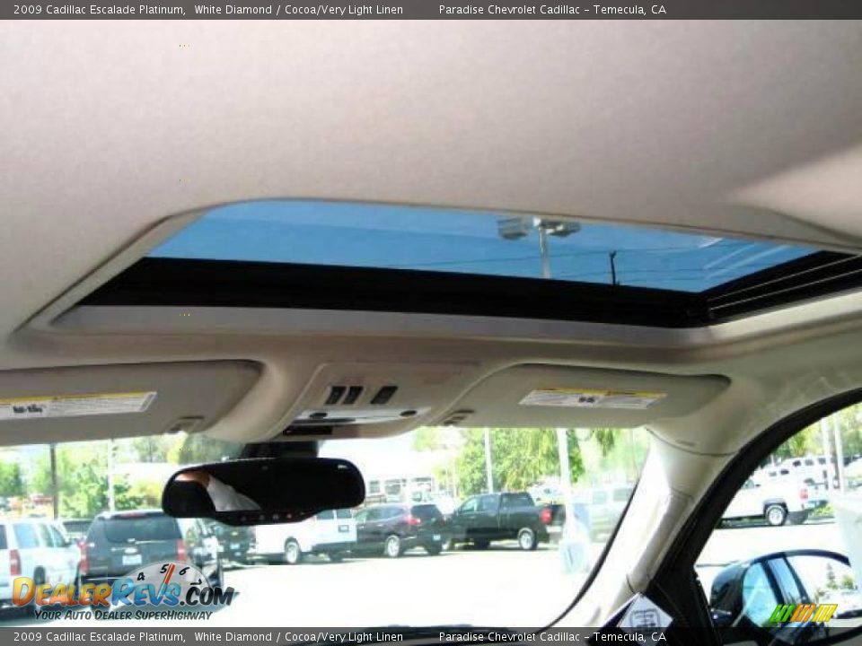 2009 Cadillac Escalade Platinum White Diamond / Cocoa/Very Light Linen Photo #4