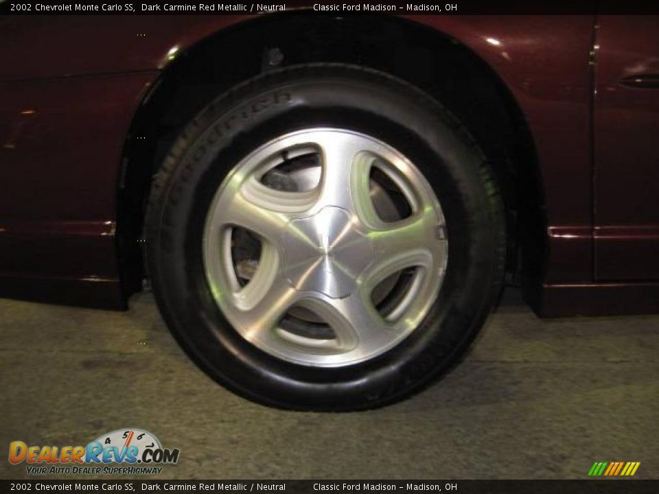 2002 Chevrolet Monte Carlo SS Dark Carmine Red Metallic / Neutral Photo #5