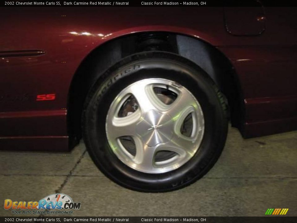 2002 Chevrolet Monte Carlo SS Dark Carmine Red Metallic / Neutral Photo #6