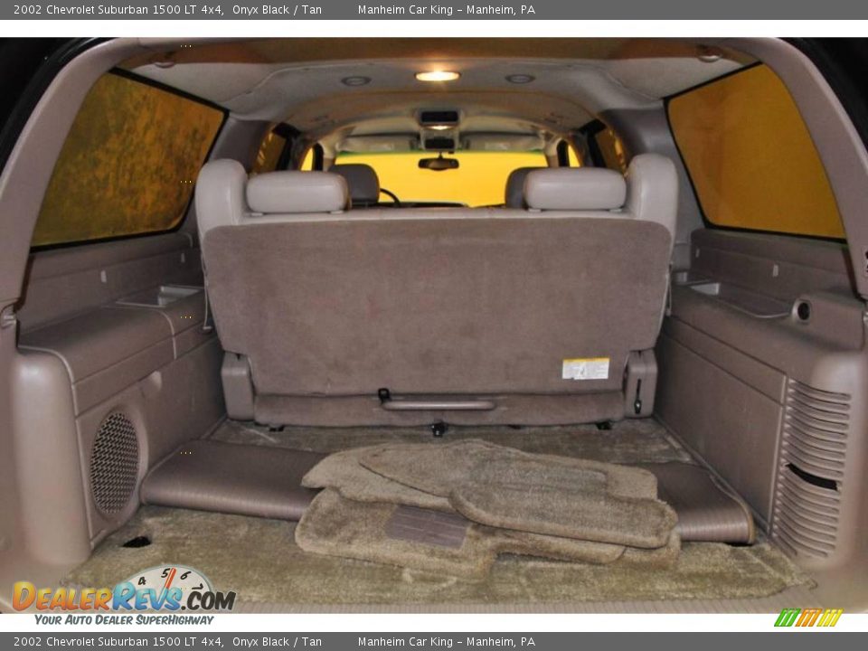 2002 Chevrolet Suburban 1500 LT 4x4 Onyx Black / Tan Photo #19
