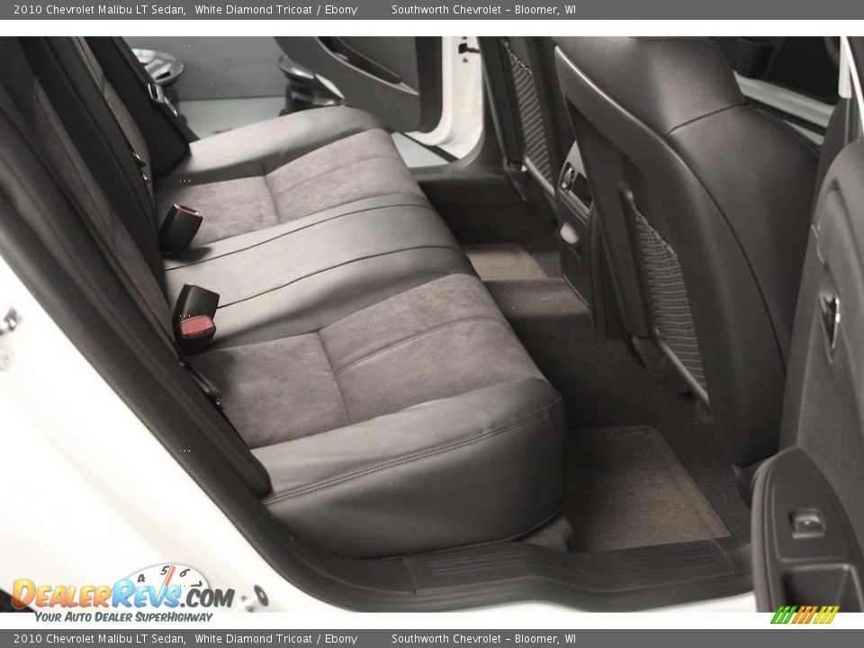 2010 Chevrolet Malibu LT Sedan White Diamond Tricoat / Ebony Photo #5