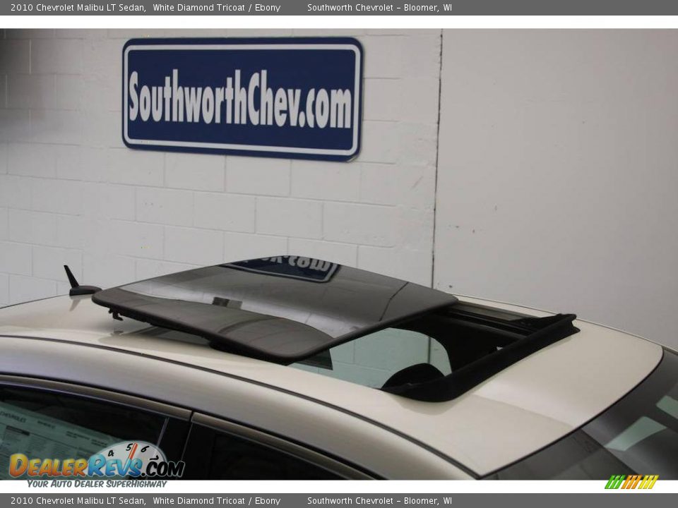 2010 Chevrolet Malibu LT Sedan White Diamond Tricoat / Ebony Photo #7