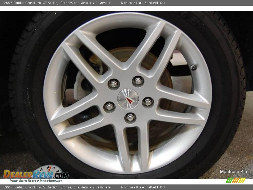 2007 Pontiac Grand Prix GT Sedan Bronzestone Metallic / Cashmere Photo #16