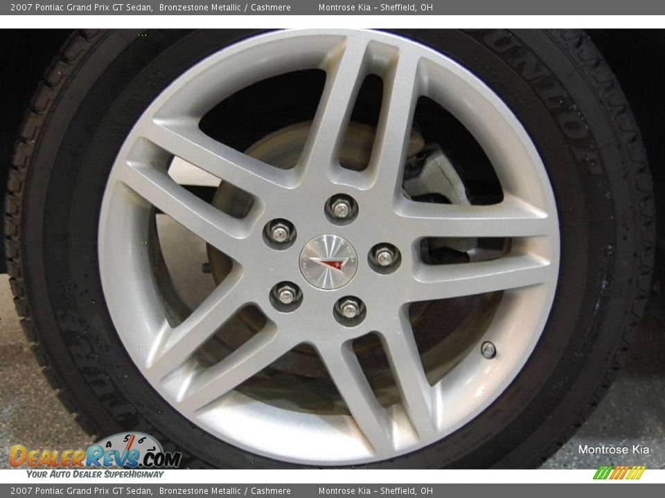 2007 Pontiac Grand Prix GT Sedan Bronzestone Metallic / Cashmere Photo #17