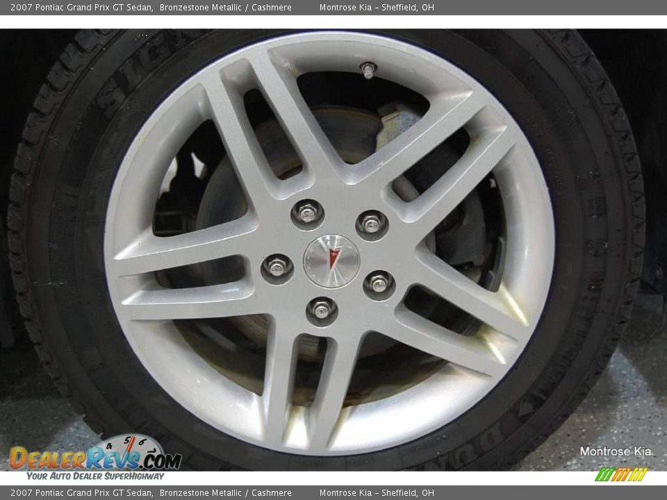2007 Pontiac Grand Prix GT Sedan Bronzestone Metallic / Cashmere Photo #18