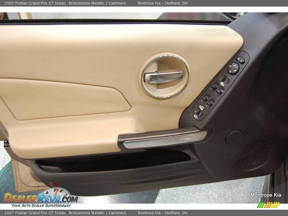2007 Pontiac Grand Prix GT Sedan Bronzestone Metallic / Cashmere Photo #29