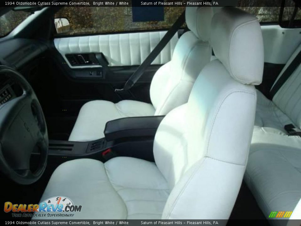 1994 Oldsmobile Cutlass Supreme Convertible Bright White / White Photo #8