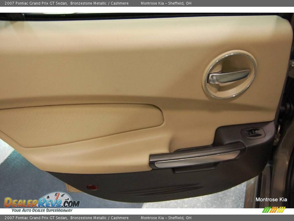 2007 Pontiac Grand Prix GT Sedan Bronzestone Metallic / Cashmere Photo #30
