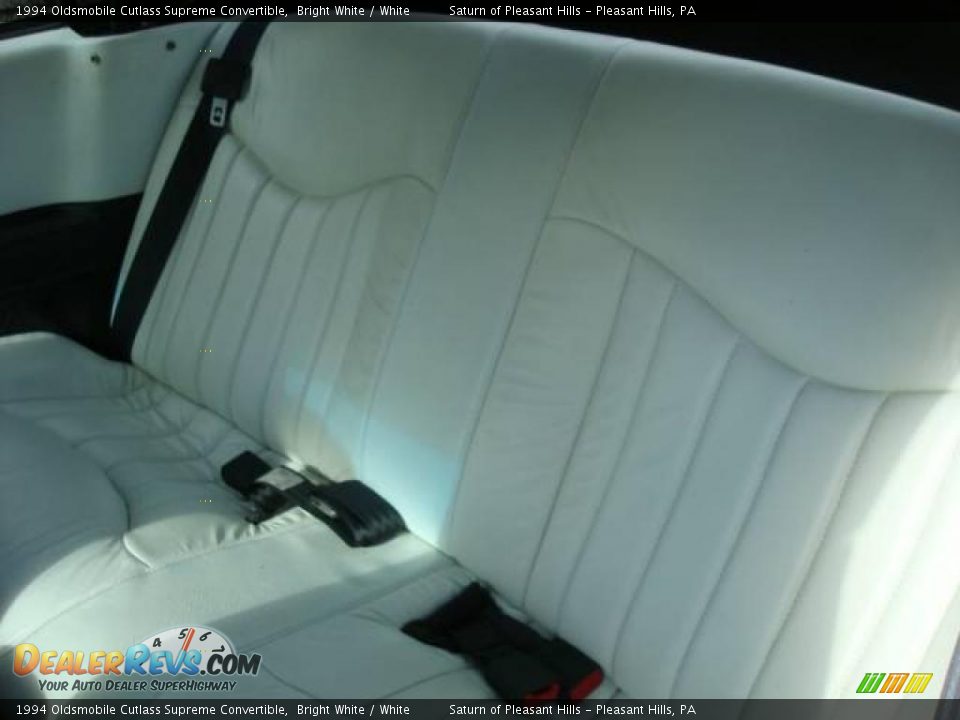 1994 Oldsmobile Cutlass Supreme Convertible Bright White / White Photo #9