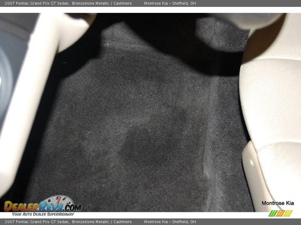 2007 Pontiac Grand Prix GT Sedan Bronzestone Metallic / Cashmere Photo #33