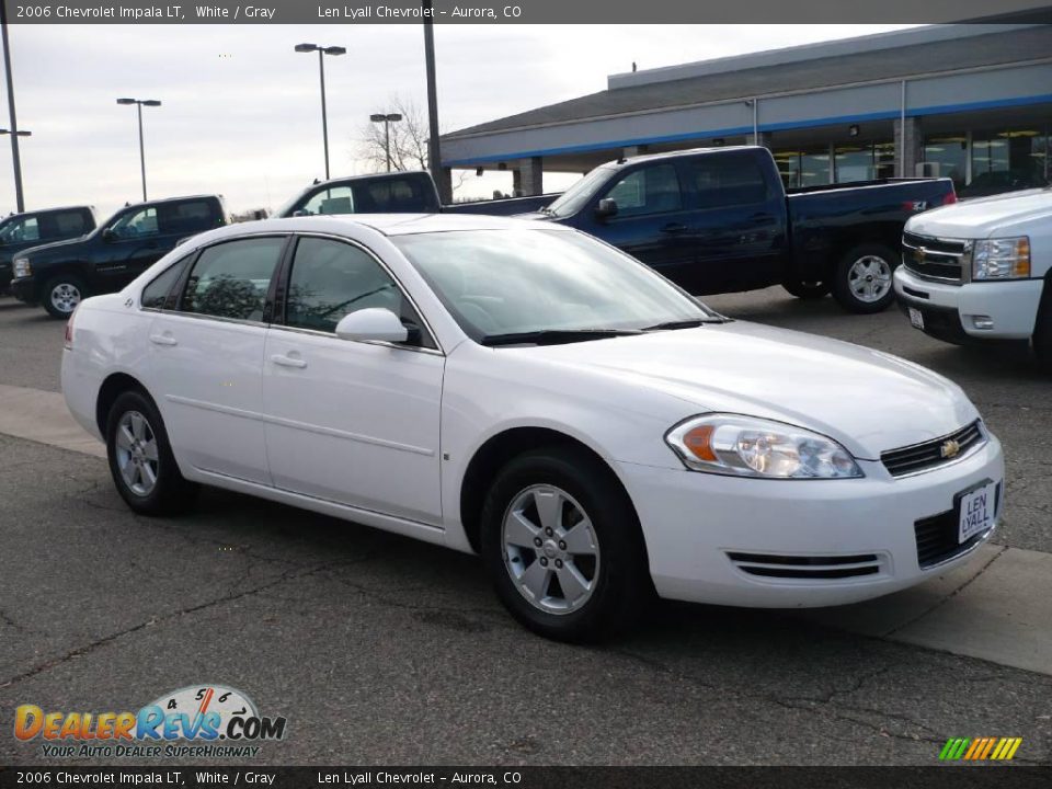 2006 Chevrolet Impala LT White / Gray Photo #3