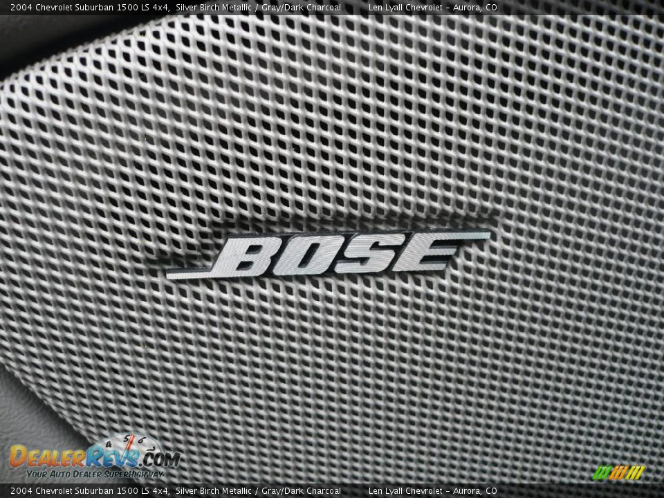 2004 Chevrolet Suburban 1500 LS 4x4 Silver Birch Metallic / Gray/Dark Charcoal Photo #9