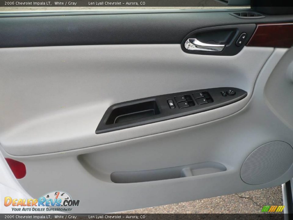 2006 Chevrolet Impala LT White / Gray Photo #7