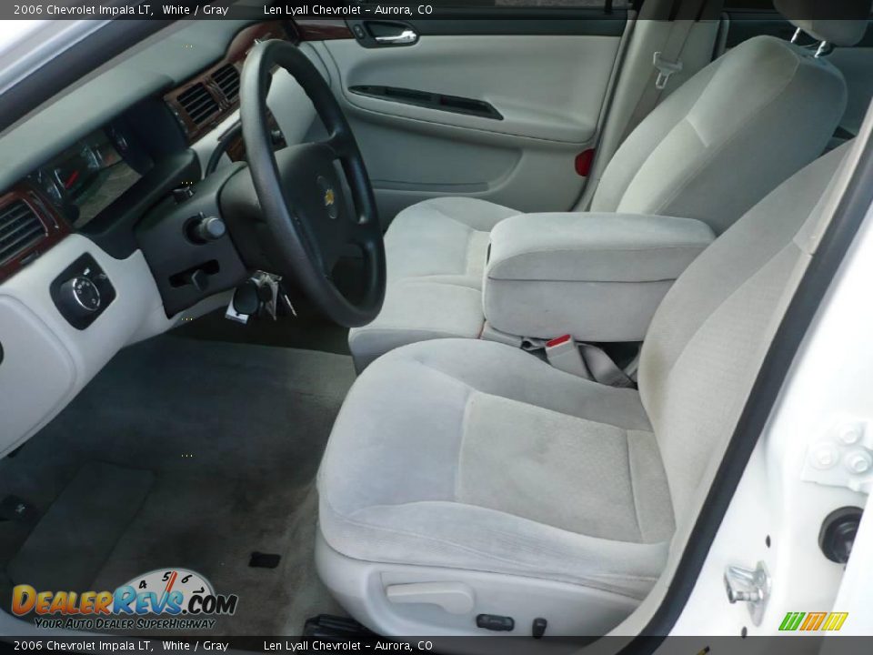 2006 Chevrolet Impala LT White / Gray Photo #9