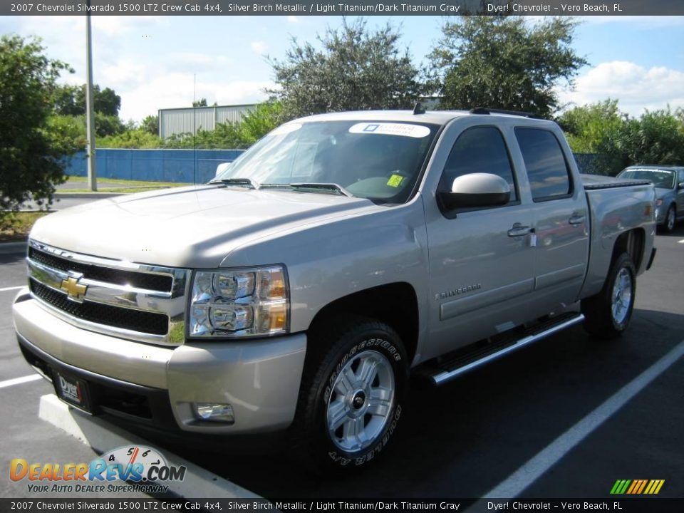 2007 Chevrolet Silverado 1500 LTZ Crew Cab 4x4 Silver Birch Metallic / Light Titanium/Dark Titanium Gray Photo #1