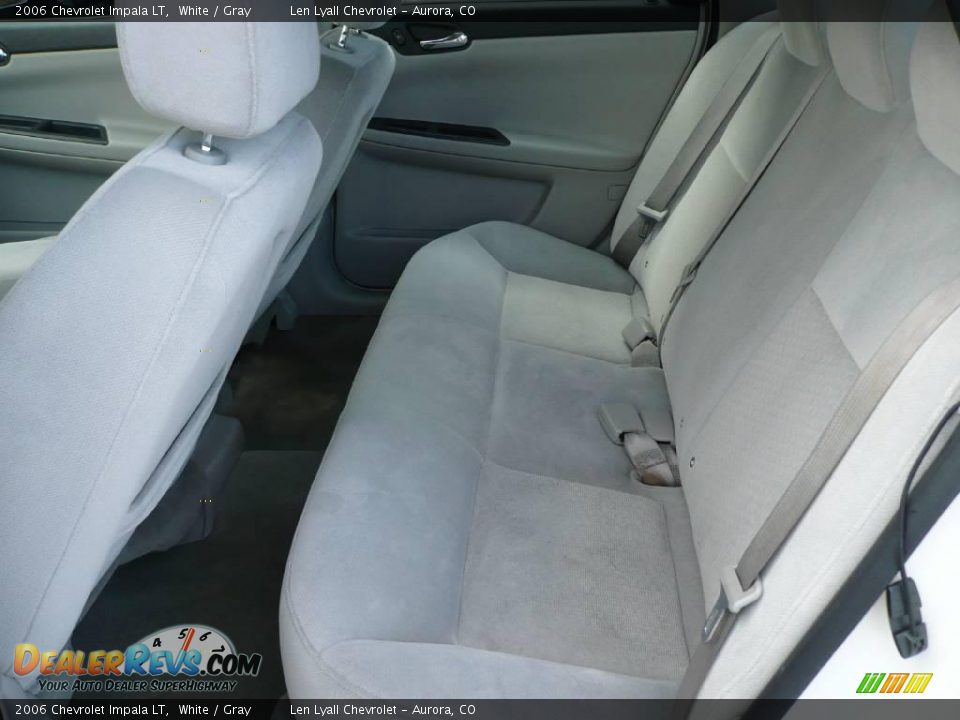 2006 Chevrolet Impala LT White / Gray Photo #10