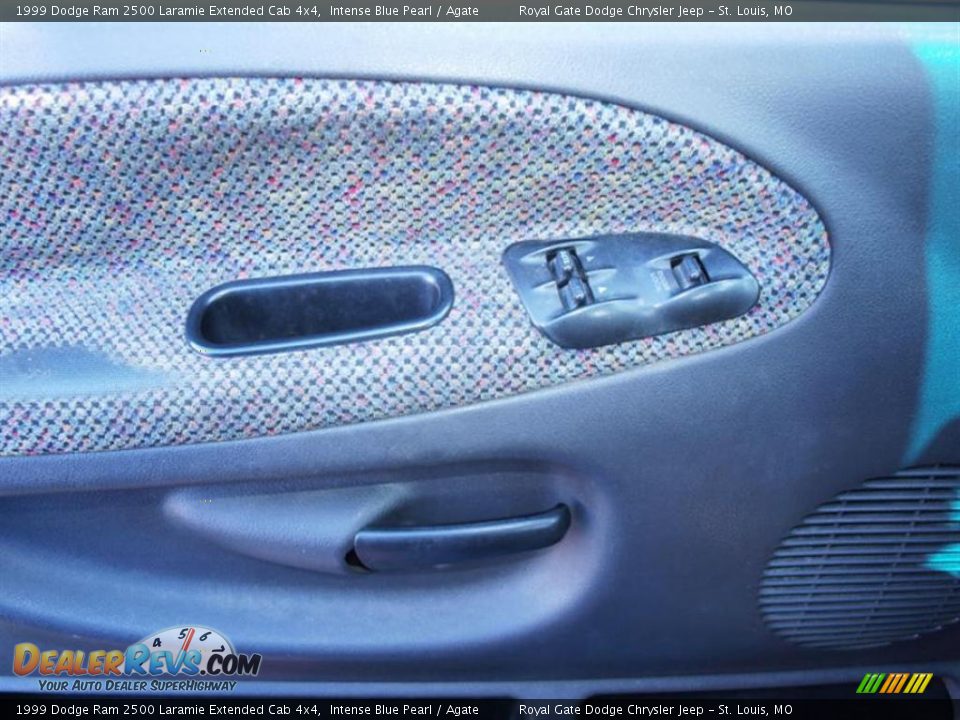 1999 Dodge Ram 2500 Laramie Extended Cab 4x4 Intense Blue Pearl / Agate Photo #15