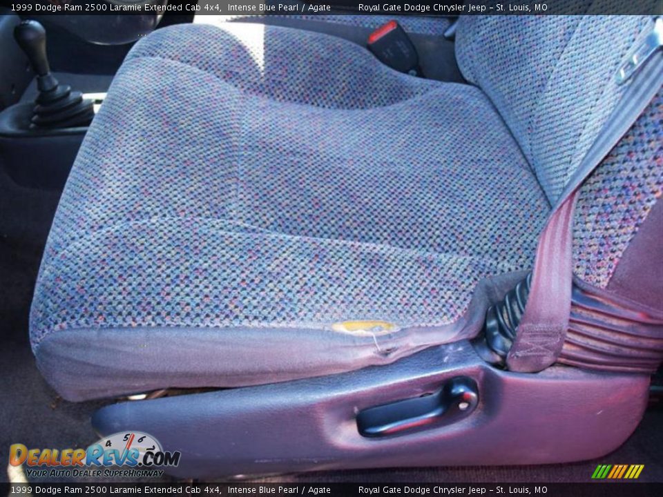 1999 Dodge Ram 2500 Laramie Extended Cab 4x4 Intense Blue Pearl / Agate Photo #16