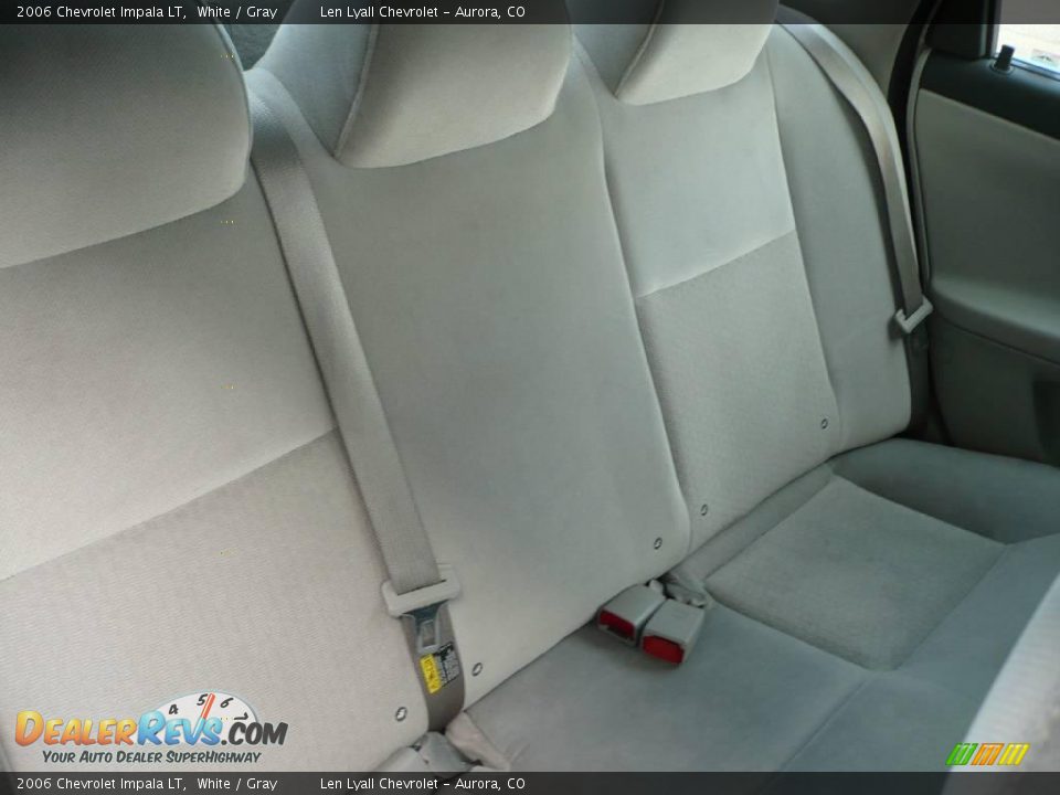 2006 Chevrolet Impala LT White / Gray Photo #14