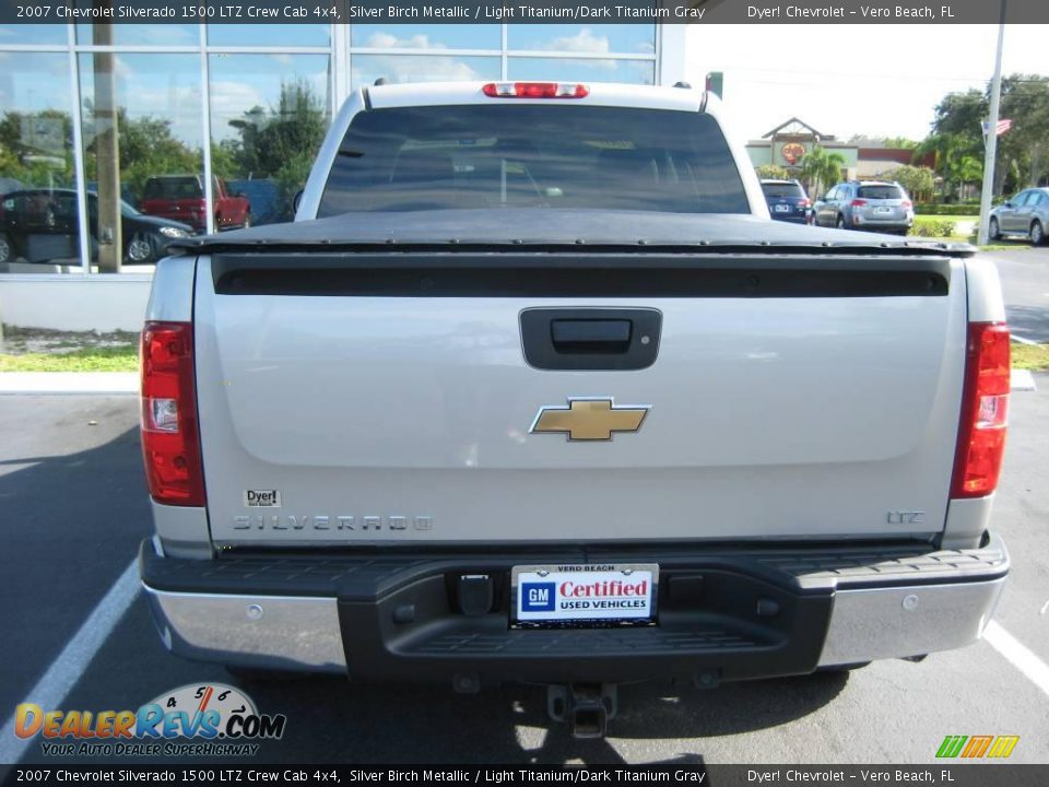 2007 Chevrolet Silverado 1500 LTZ Crew Cab 4x4 Silver Birch Metallic / Light Titanium/Dark Titanium Gray Photo #5