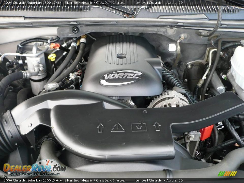 2004 Chevrolet Suburban 1500 LS 4x4 Silver Birch Metallic / Gray/Dark Charcoal Photo #22