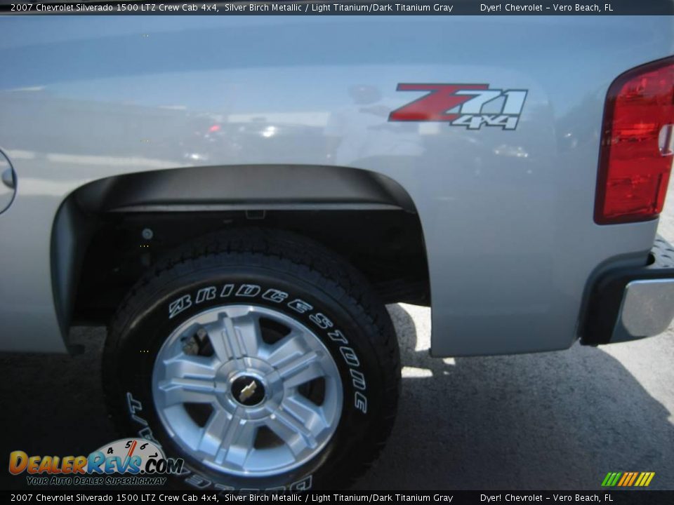 2007 Chevrolet Silverado 1500 LTZ Crew Cab 4x4 Silver Birch Metallic / Light Titanium/Dark Titanium Gray Photo #9
