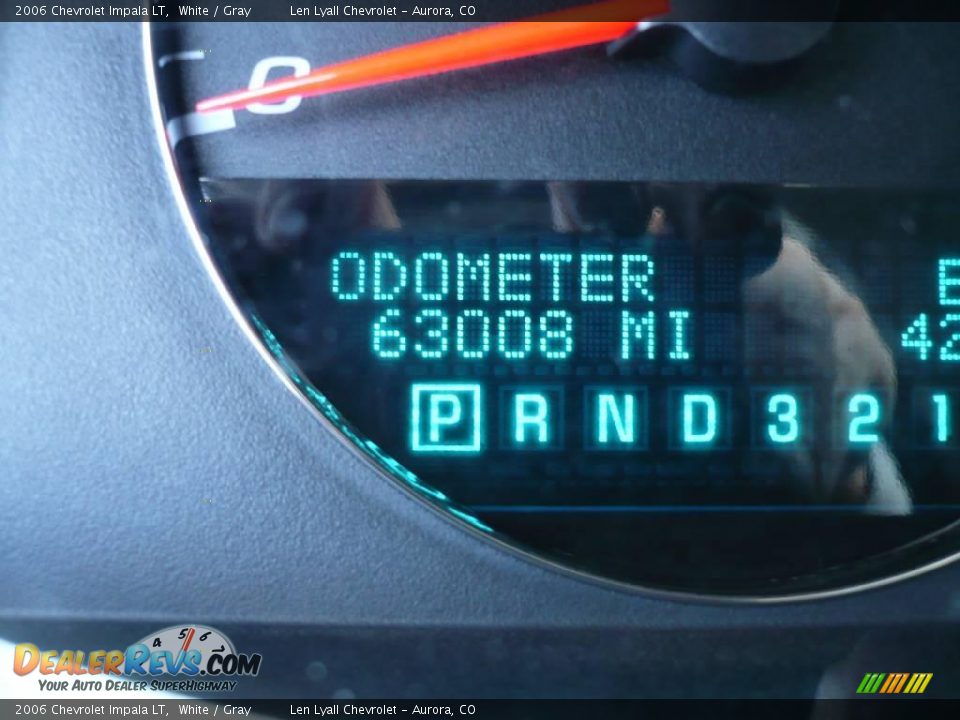 2006 Chevrolet Impala LT White / Gray Photo #25